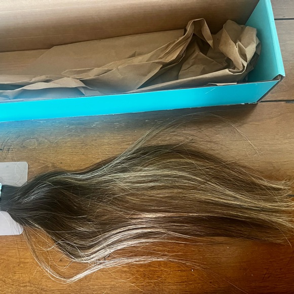 B4/27 HALOCOUTURE Machine tied wefts 16” 100% Remy Human Hair Extensions - Picture 2 of 3